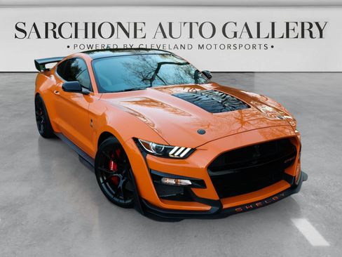 Used 2021 Ford Mustang Shelby GT500 w/ Carbon Fiber Track Pack RWD image 44
