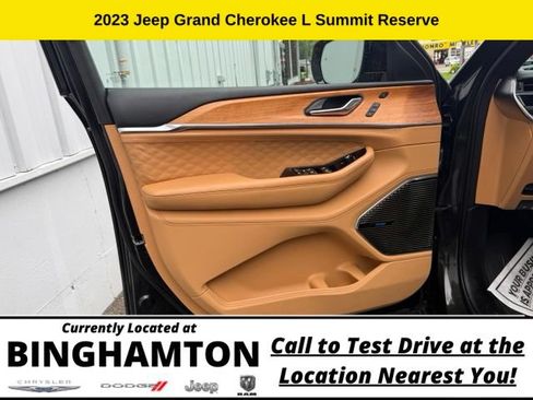 Used 2023 Jeep Grand Cherokee L Summit AWD/4WD image 8