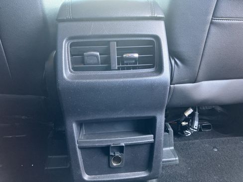 Used 2018 Ford Edge SEL AWD/4WD image 34