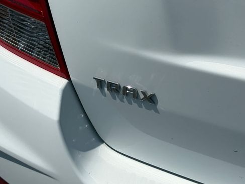 Used 2020 Chevrolet Trax LS FWD image 9