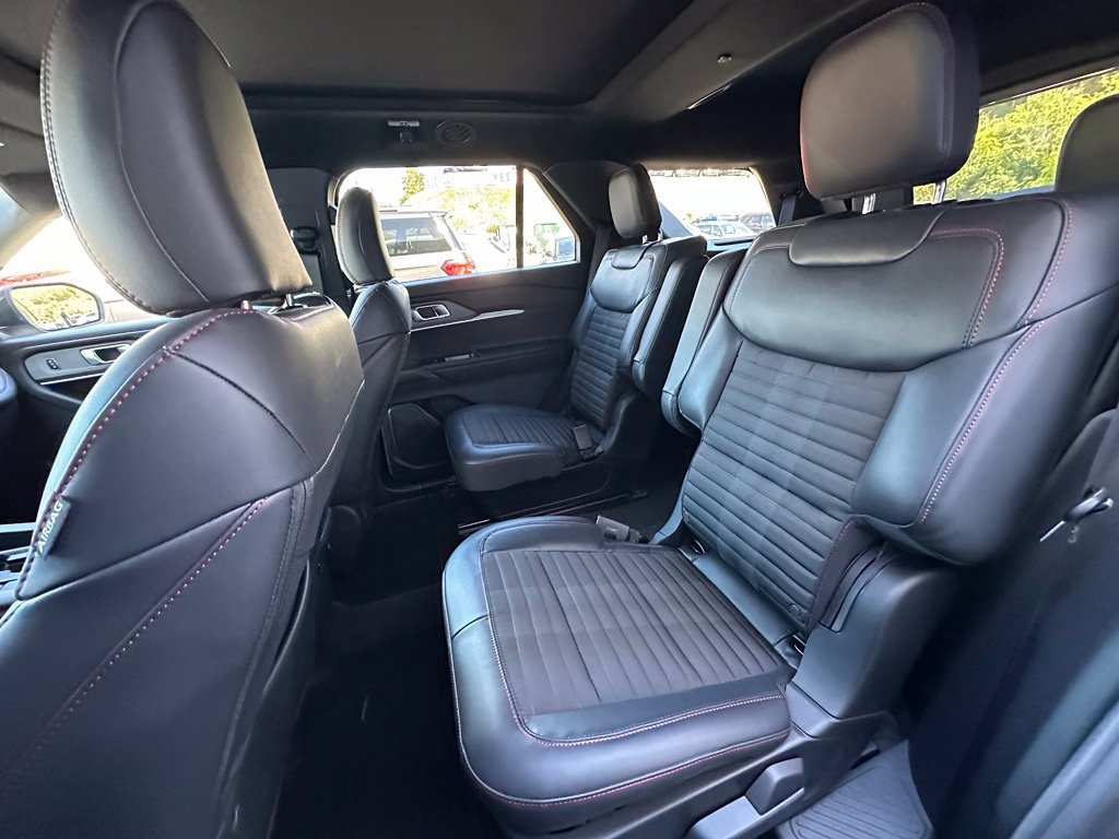 New 2027 Ford Explorer ST-Line w/ Premium Package AWD/4WD image 21
