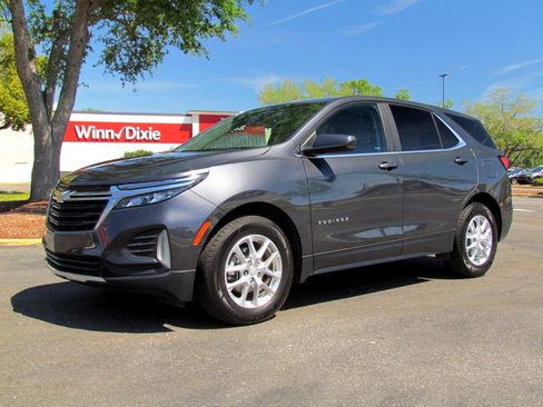 Used 2023 Chevrolet Equinox LT image 4