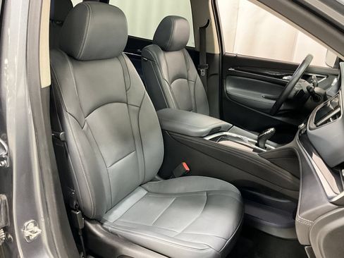 Used 2019 Buick Enclave Premium w/ Experience Buick Package AWD/4WD image 10