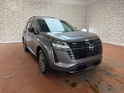 Used 2026 Nissan Pathfinder SV