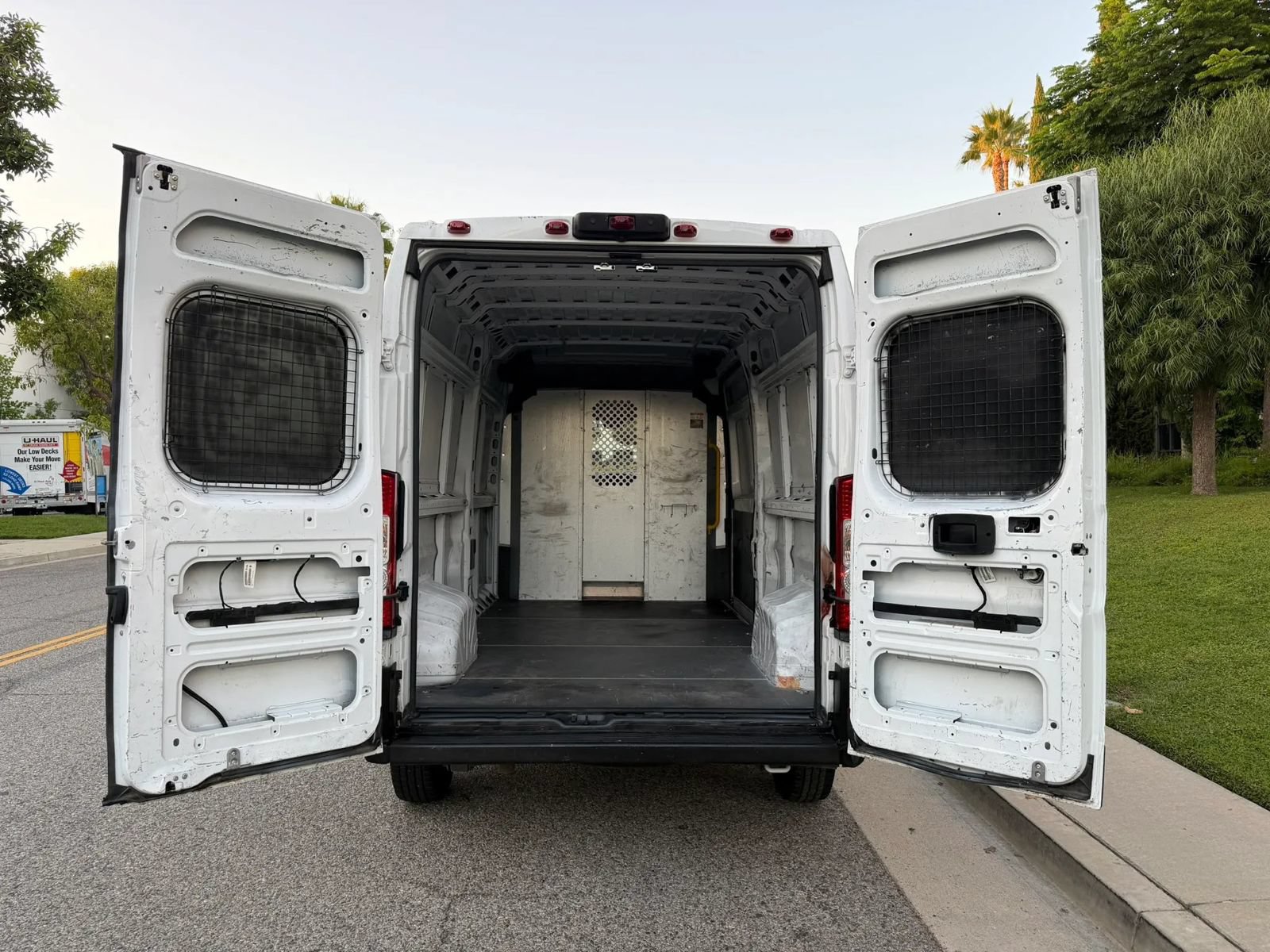 Used 2021 RAM ProMaster 2500 FWD image 8