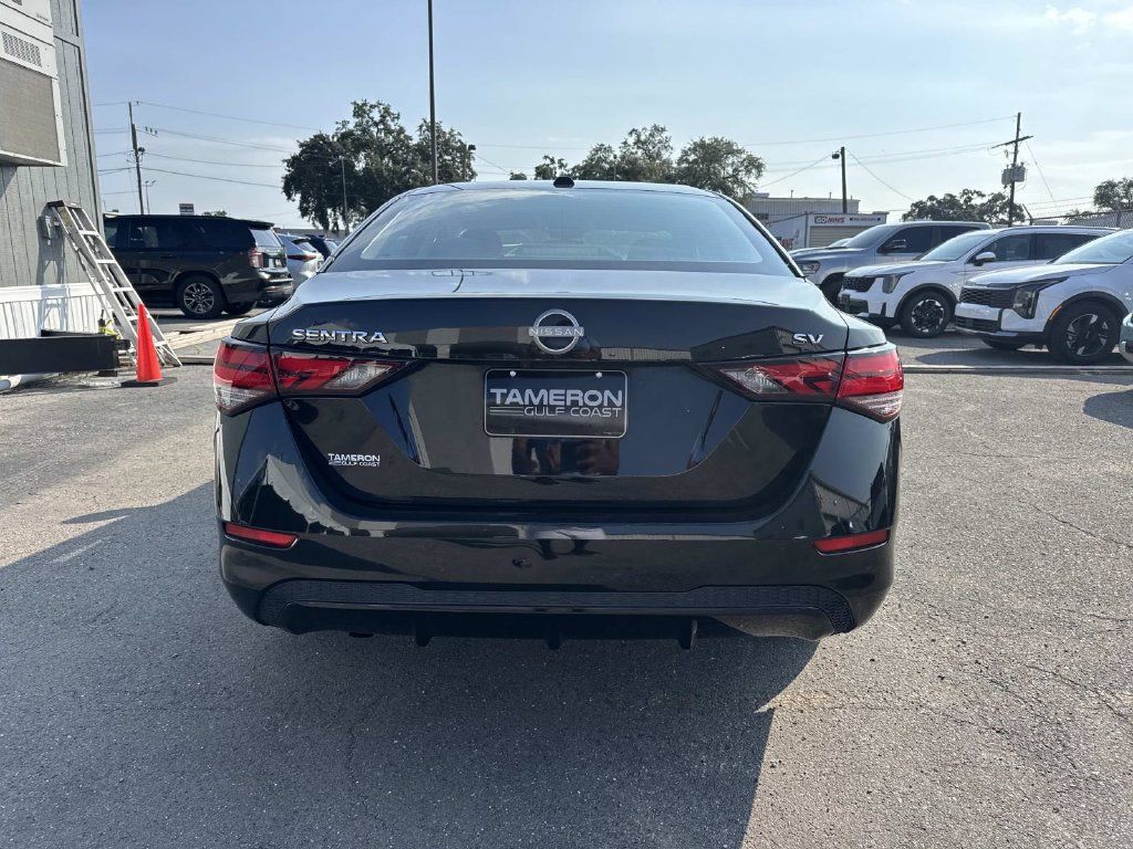 Used 2024 Nissan Sentra SV FWD image 8