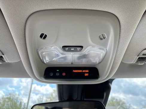 Used 2022 Chevrolet TrailBlazer LT w/ Driver Confidence Package image 30