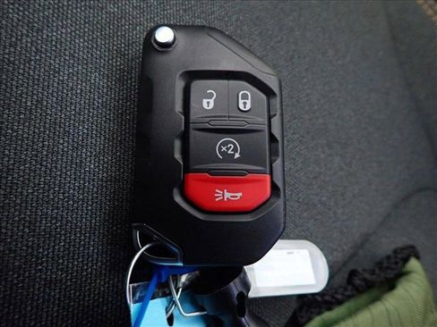 New 2025 Jeep Gladiator Willys image 27