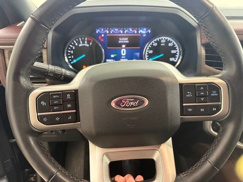 Used 2024 Ford Expedition Max Limited image 14