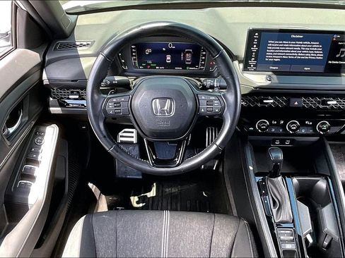 Used 2023 Honda Accord Sport image 4