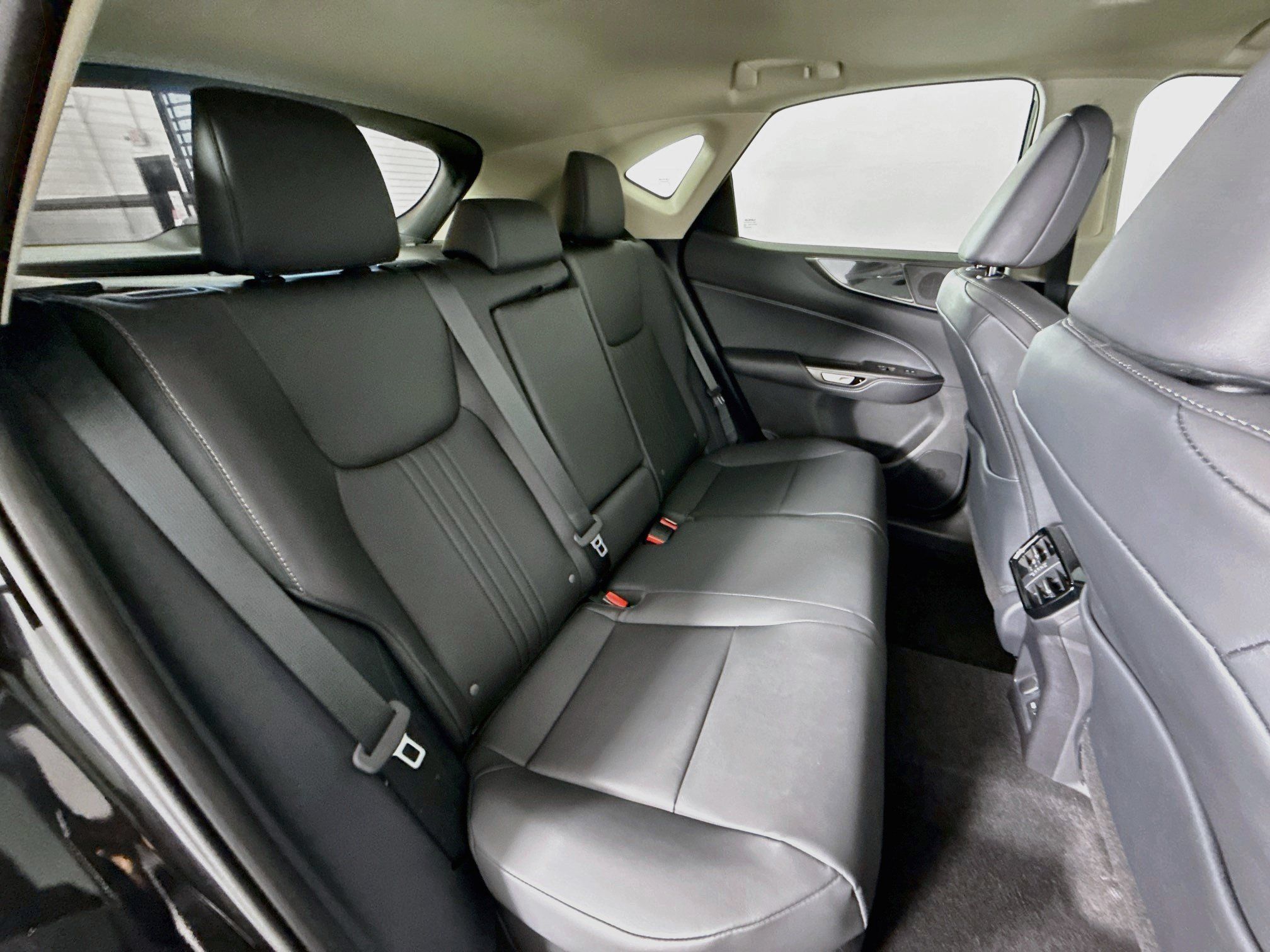 Used 2026 Lexus NX 350h AWD w/ Cold Area Package image 25