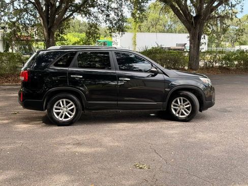 Used 2014 Kia Sorento LX FWD image 4