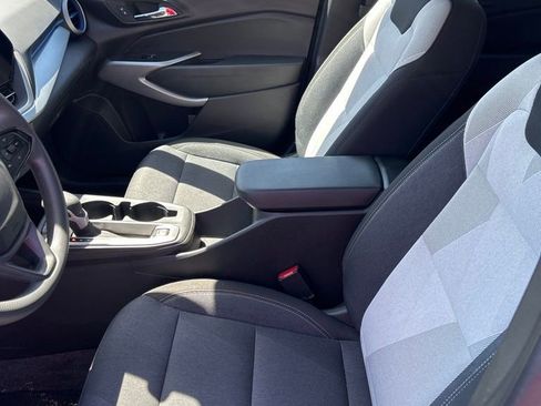 Used 2025 Chevrolet Trax LS image 12