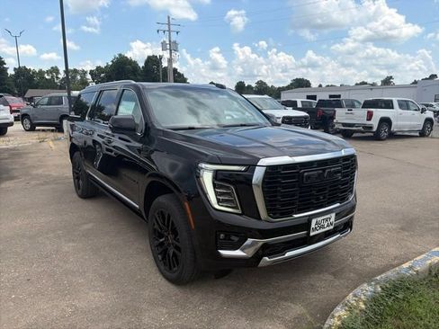 New 2026 GMC Yukon XL Denali AWD/4WD image 8