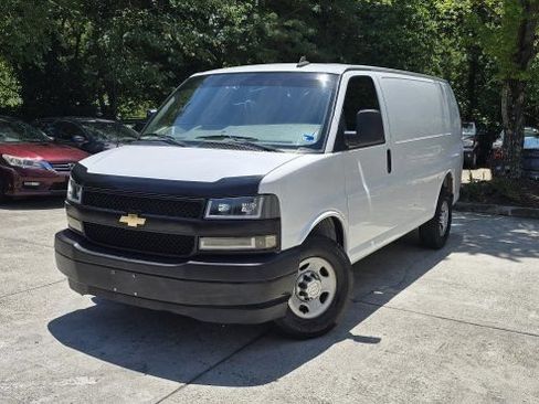Used 2018 Chevrolet Express 2500 w/ Driver Convenience Package RWD image 1