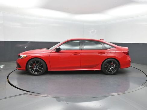 Used 2023 Honda Civic Sport image 3