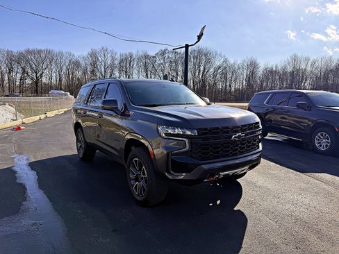 Used 2021 Chevrolet Tahoe Z71 w/ Z71 Signature Package image 3