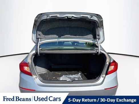 Used 2018 Honda Accord EX image 32