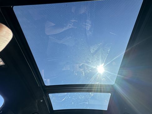 Used 2023 BMW X7 M60i w/ Executive Package image 2