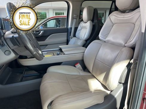 Used 2023 Lincoln Navigator L Reserve image 10