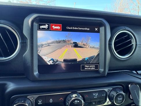 Used 2022 Jeep Wrangler Unlimited Rubicon 4xe image 30