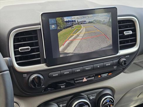 Certified 2025 Hyundai Venue SEL FWD image 13