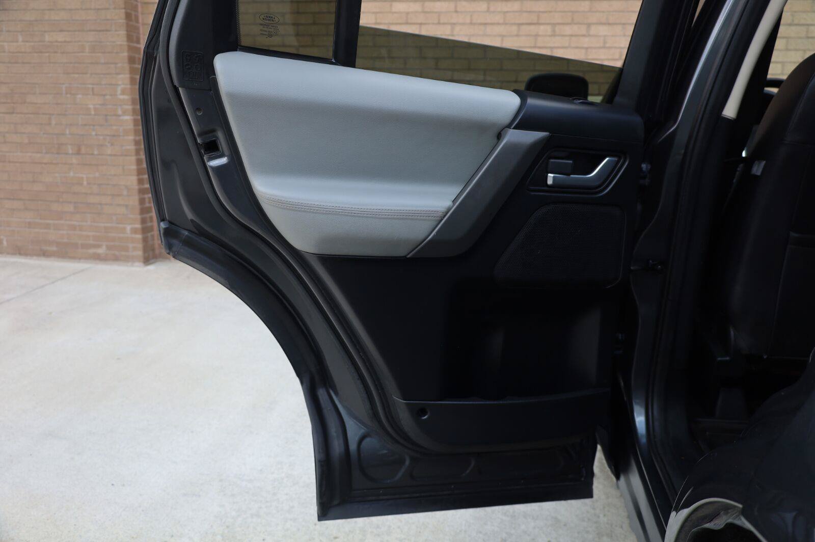 Used 2010 Land Rover LR2 HSE AWD/4WD image 21