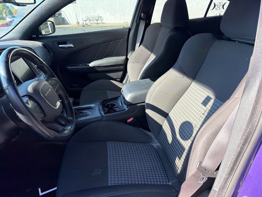 Used 2023 Dodge Charger R/T w/ Blacktop Package RWD image 9