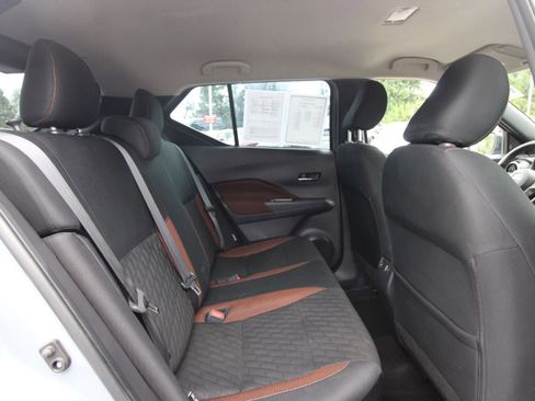 Used 2023 Nissan Kicks SR image 23