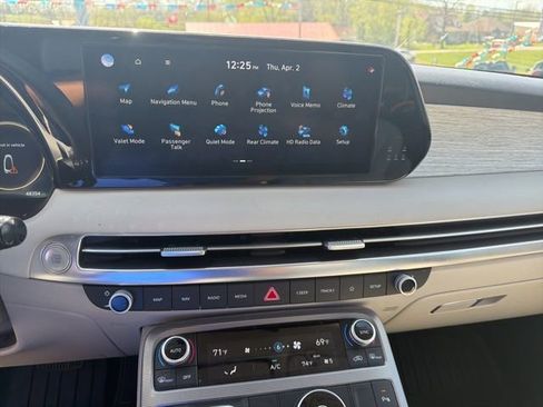 Used 2024 Hyundai Palisade Calligraphy image 9