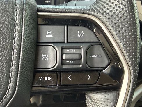Used 2022 Toyota Tundra SR5 w/ SR5 Premium Package RWD image 23