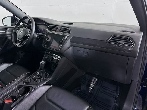Certified 2021 Volkswagen Tiguan SEL Premium R-Line image 29