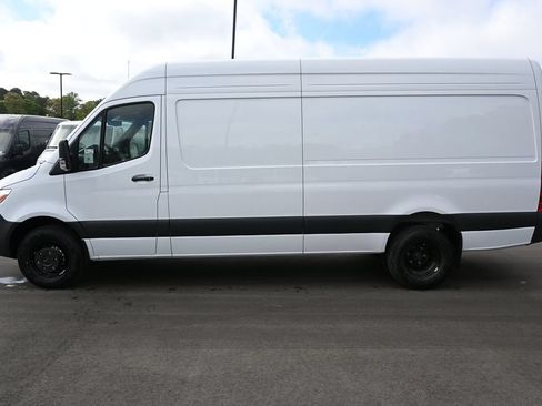 Used 2026 Mercedes-Benz Sprinter 3500 image 3