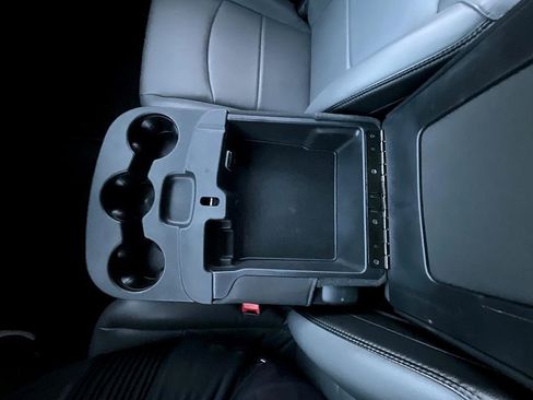 Used 2024 RAM 3500 Tradesman w/ Chrome Appearance Group image 30