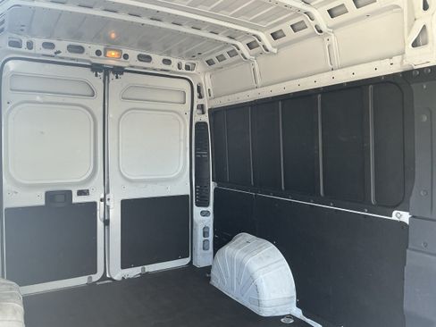 Used 2023 RAM ProMaster 2500 FWD image 7