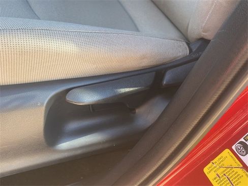 Used 2023 Toyota Corolla Cross LE image 21