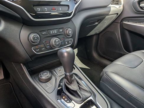 Used 2022 Jeep Cherokee Limited AWD/4WD image 24