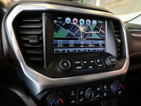 Used 2018 GMC Acadia SLT AWD/4WD image 34