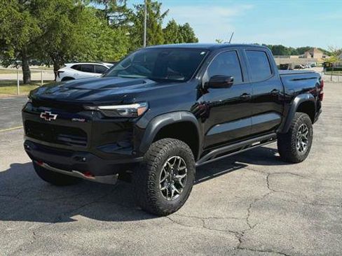 Used 2024 Chevrolet Colorado ZR2 w/ ZR2 Convenience Package III AWD/4WD image 8