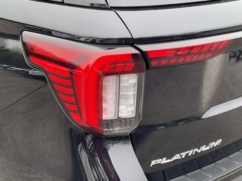 New 2026 Ford Explorer Platinum image 10