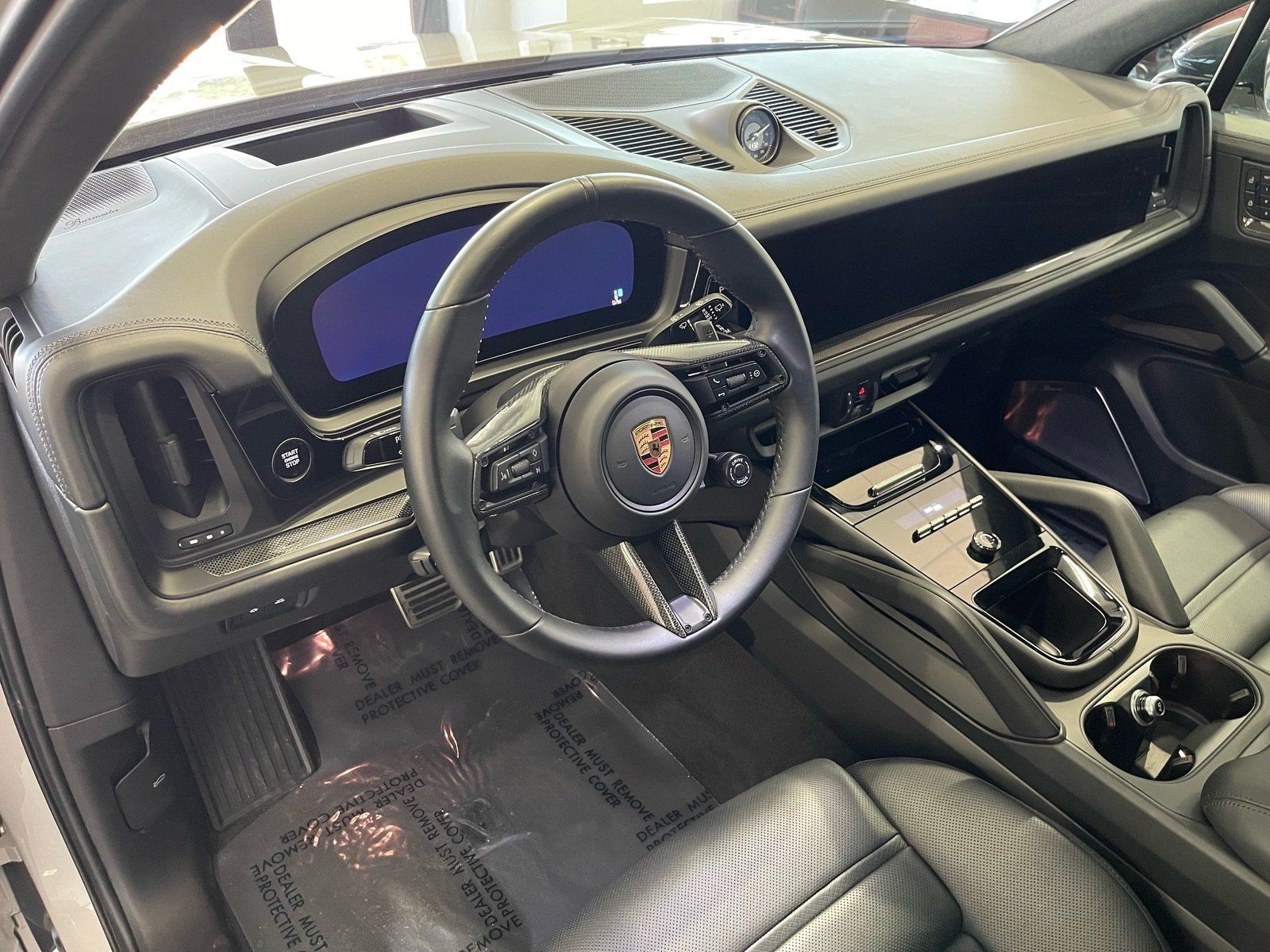 Used 2025 Porsche Cayenne GTS AWD/4WD image 25
