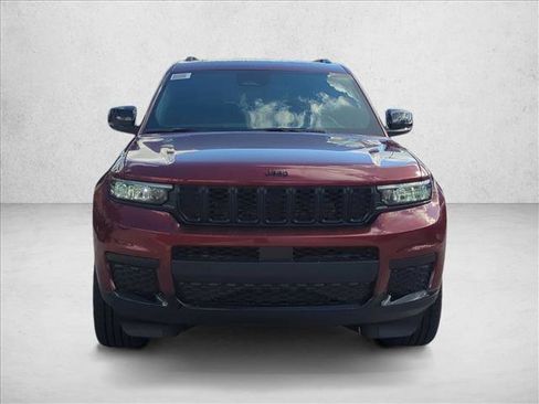 New 2025 Jeep Grand Cherokee L Altitude image 5
