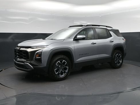 New 2026 Chevrolet Equinox ACTIV w/ Convenience Package III FWD image 3