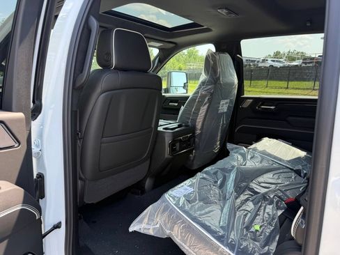 New 2026 GMC Sierra 2500 AT4X w/ AT4X AEV Edition AWD/4WD image 21