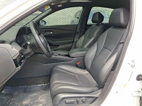 Used 2024 Honda Accord Sport image 11