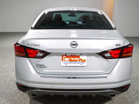 Used 2022 Nissan Altima 2.5 SR FWD image 8