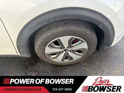 Used 2022 Kia Niro LX image 5