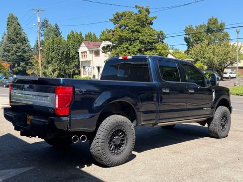 Used 2022 Ford F350 Platinum w/ FX4 Off-Road Package AWD/4WD image 2