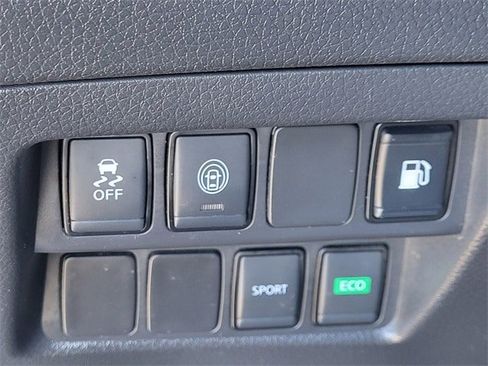 Used 2019 Nissan Rogue S image 33