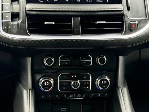 Used 2023 GMC Yukon SLT w/ SLT Premium Package RWD image 19